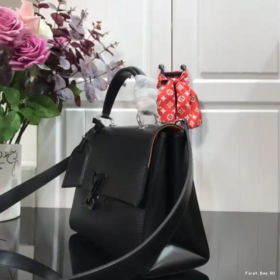 First bag PM GRENELLE VUITTON LOUIS 0701
